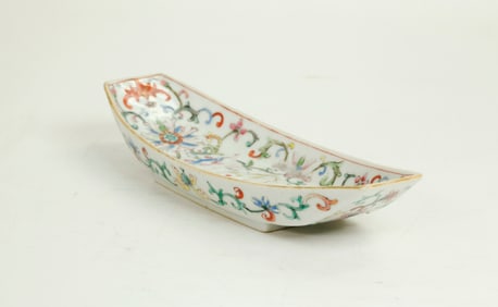 Chinese 19th C Porcelain Boat-Shape Cup Stand
