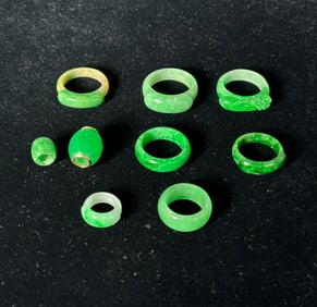 5 Chinese Green Jadeite Saddle Rings +2; 2 Beads