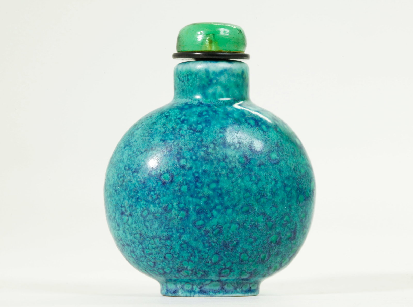 Rare Chinese 19 C Peacock Porcelain Snuff Bottle (1 of 5)