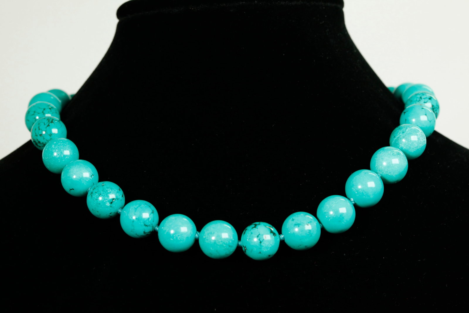30 Chinese Turquoise Bead Necklace (1 of 7)