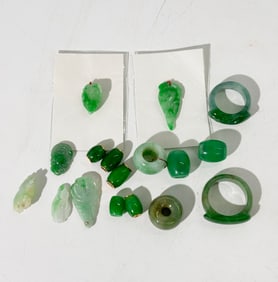 10 Chinese Green Jadeite Rings Pendants; 7 Beads