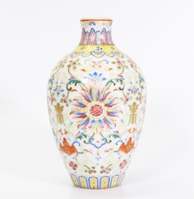 Chinese Fencai Enameled Porcelain Cabinet Vase