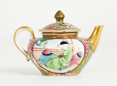 Chinese Qing Miniature Rose Mandarin Teapot