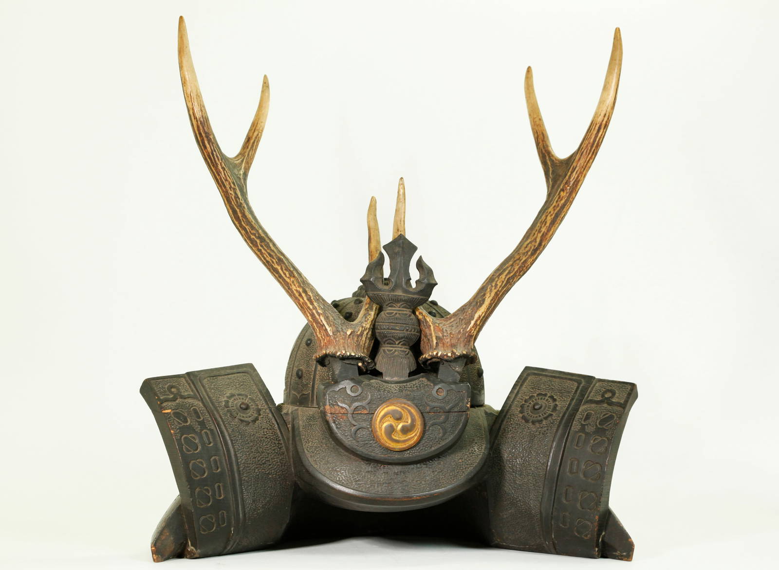 Japanese Wood & Antler 2 Samurai Sword Display