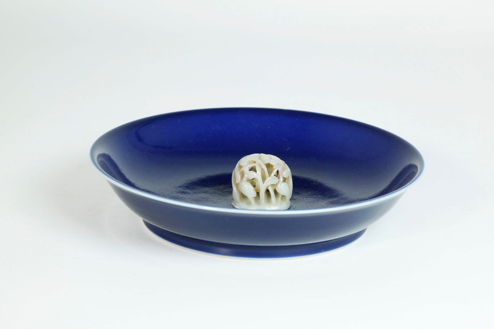 Chinese Cobalt Blue Porcelain Plate, Jade Finial (1 of 6)