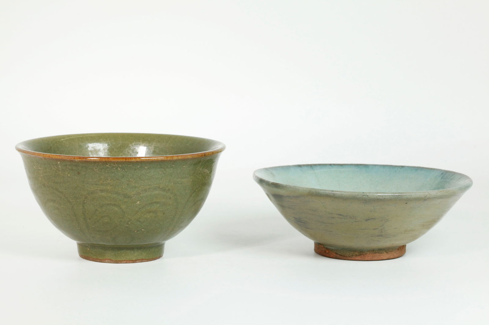 2 Chinese Yuan/Ming Porcelain Bowls Longquan & Jun (1 of 5)