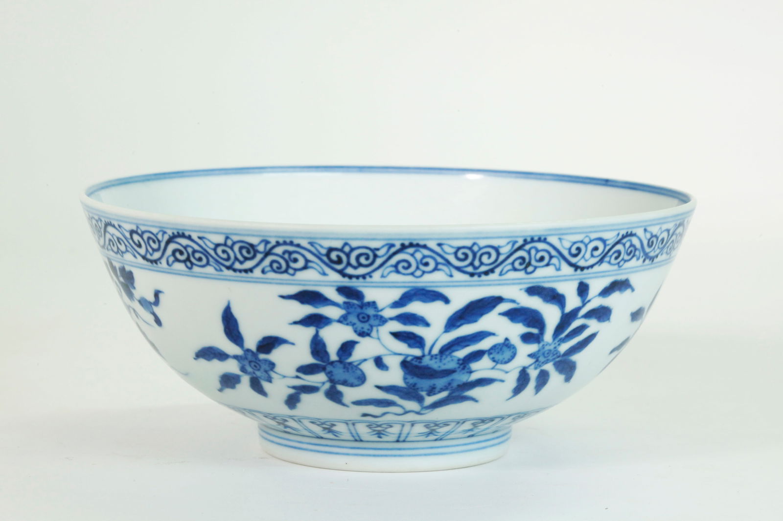 Chinese Blue White Porcelain Sanduo Dragon Bowl (1 of 5)