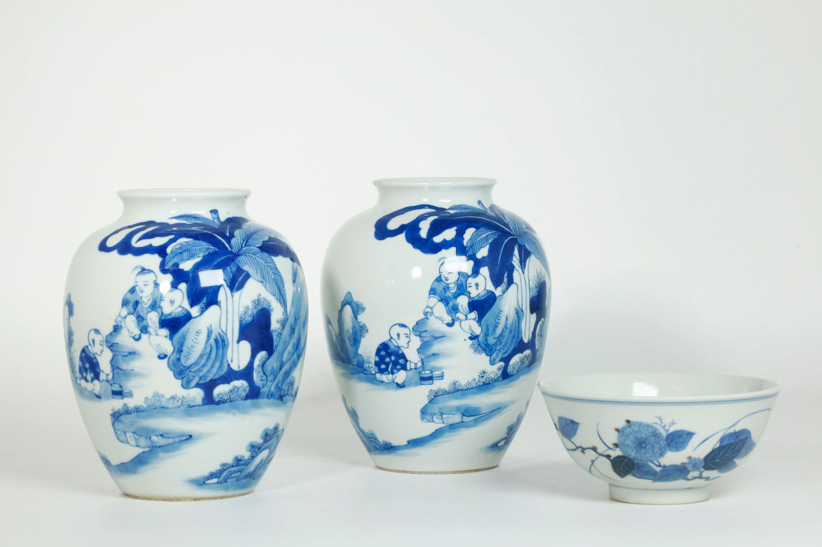 3 Good Chinese Republic Blue & White Porcelains (1 of 5)