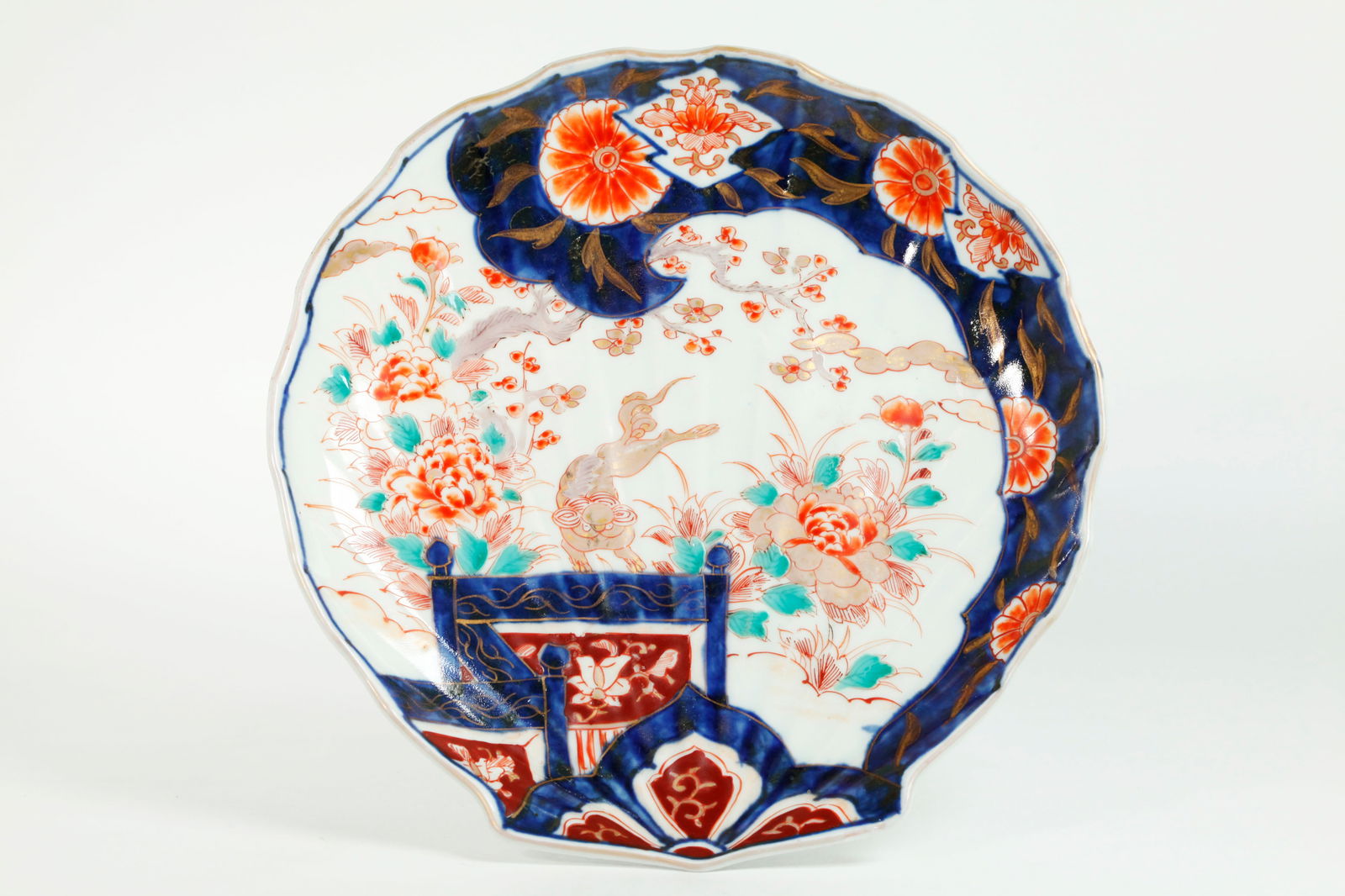 Japanese 19th C Arita Imari Porcelain Shell Plate (1 of 4)