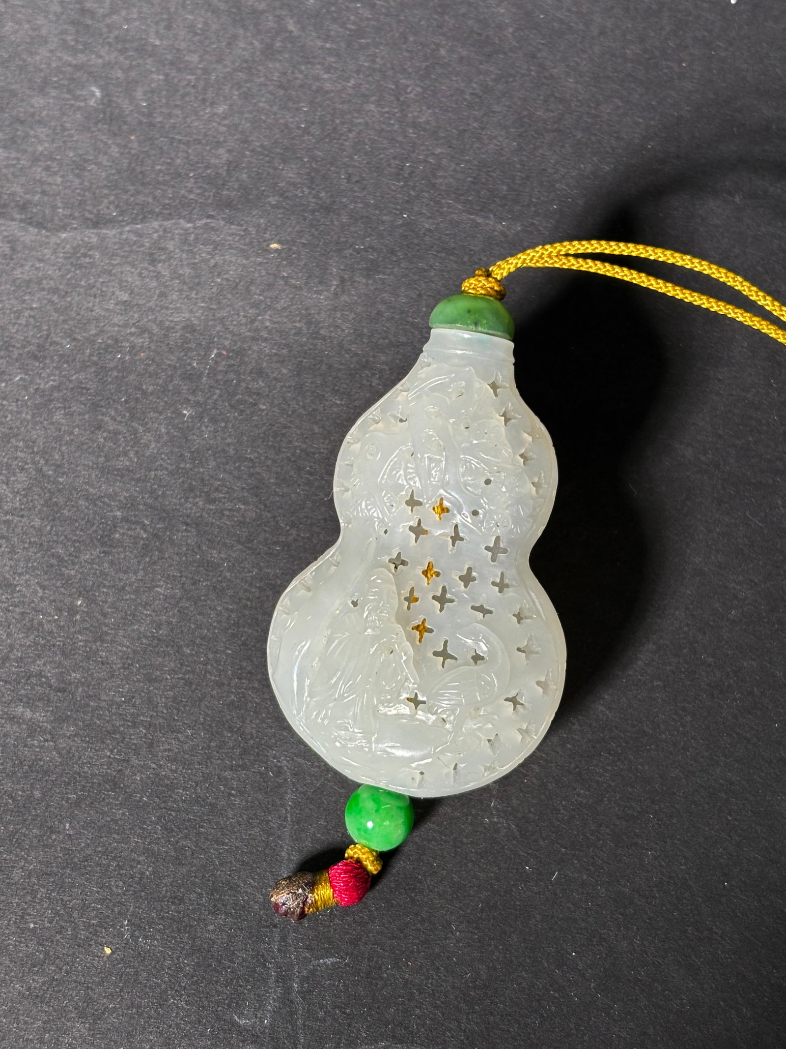 Fine Chinese Hollowed Double Gourd Scent Pendant (1 of 6)