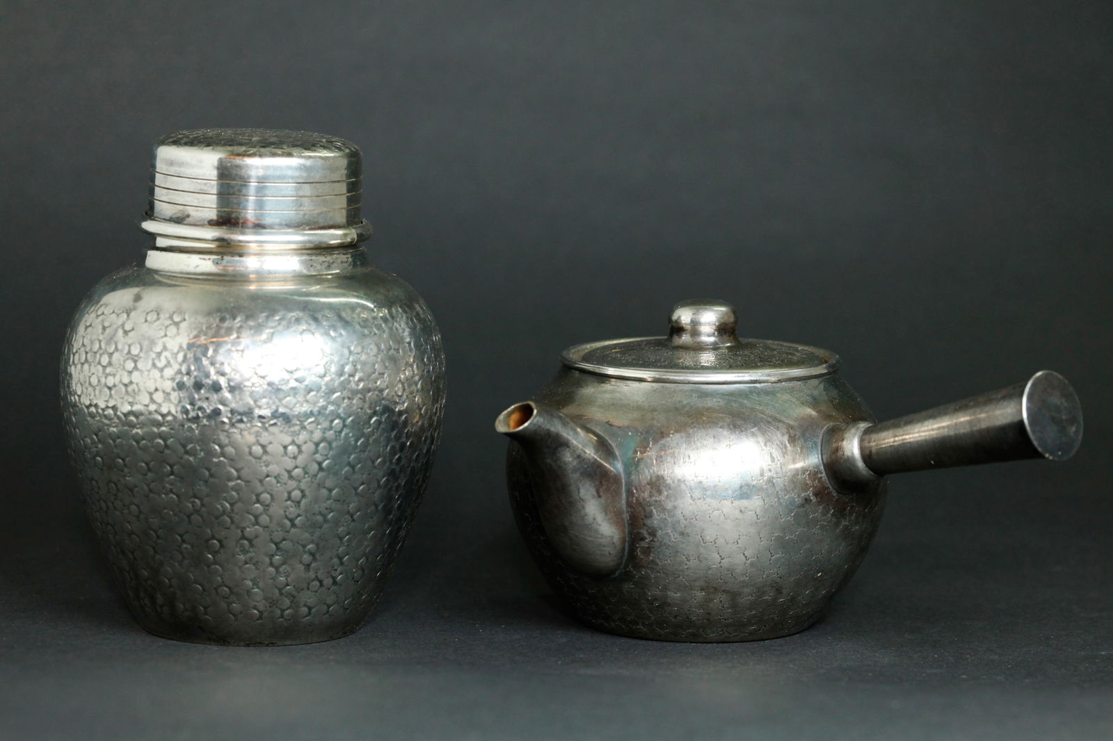 2 Pc - Japanese Silvered Metal Teapot & Caddy (1 of 8)