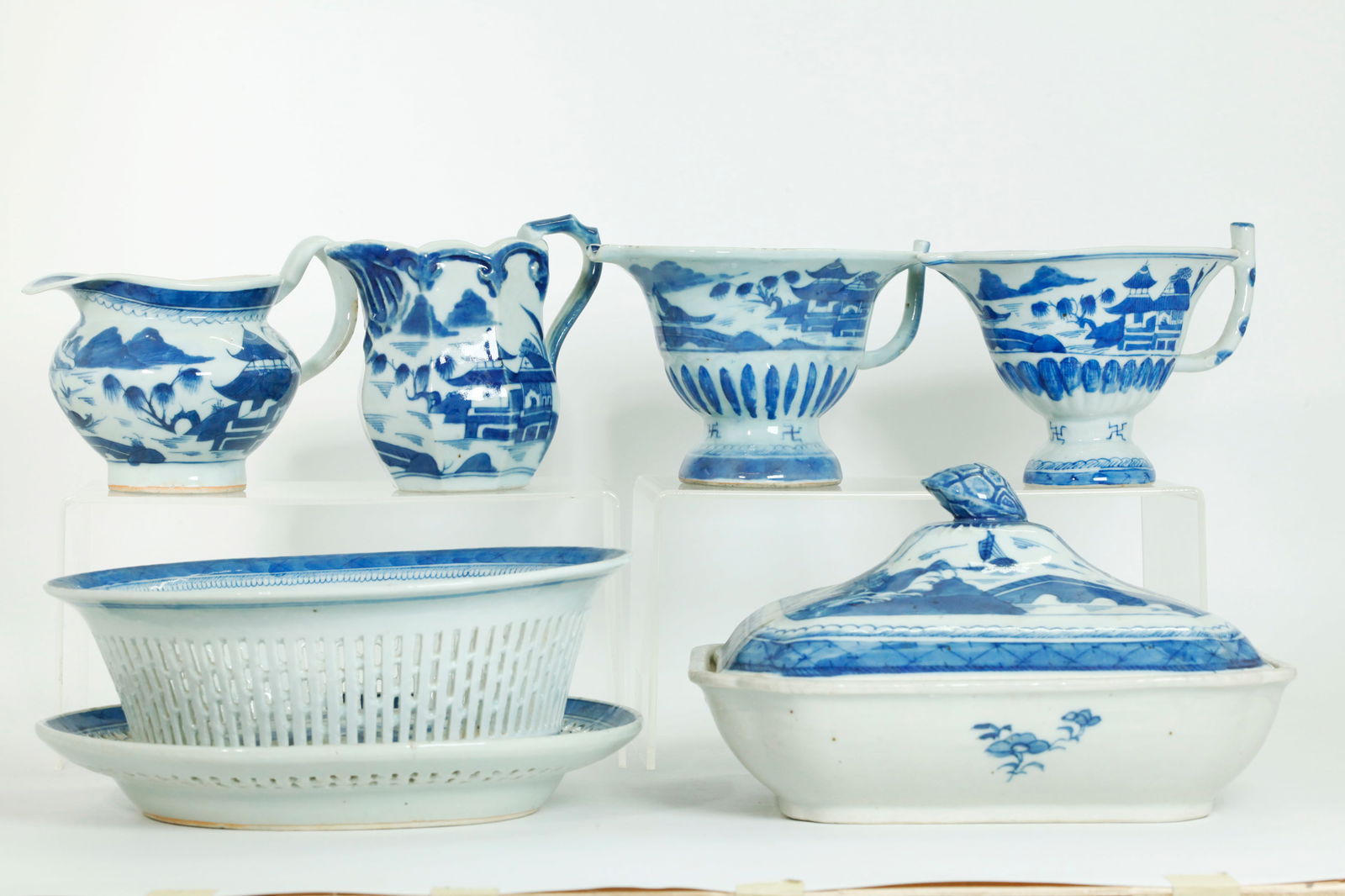 7 Chinese 19 C Canton Nanking Pattern Porcelains (1 of 9)