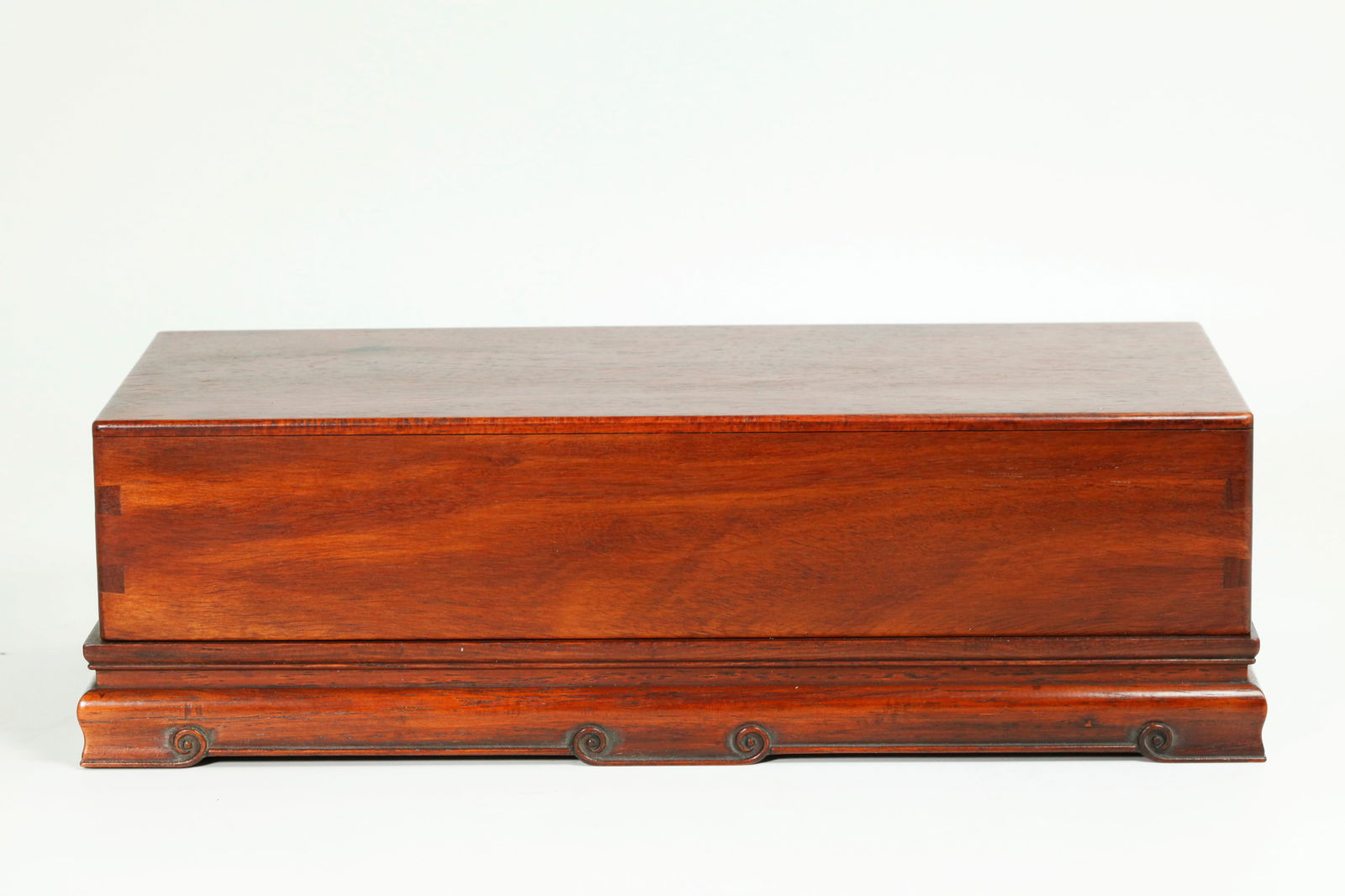 Chinese Huanghuali Scholar's Desk Box & Stand: Chinese Huanghuali Scholar's Desk Box & Stand, the box separated into 4 compartments for brushes, ink and seals with dovetailed corners and mounted to a waisted stand on 6 feet, 1 to each corner and 1