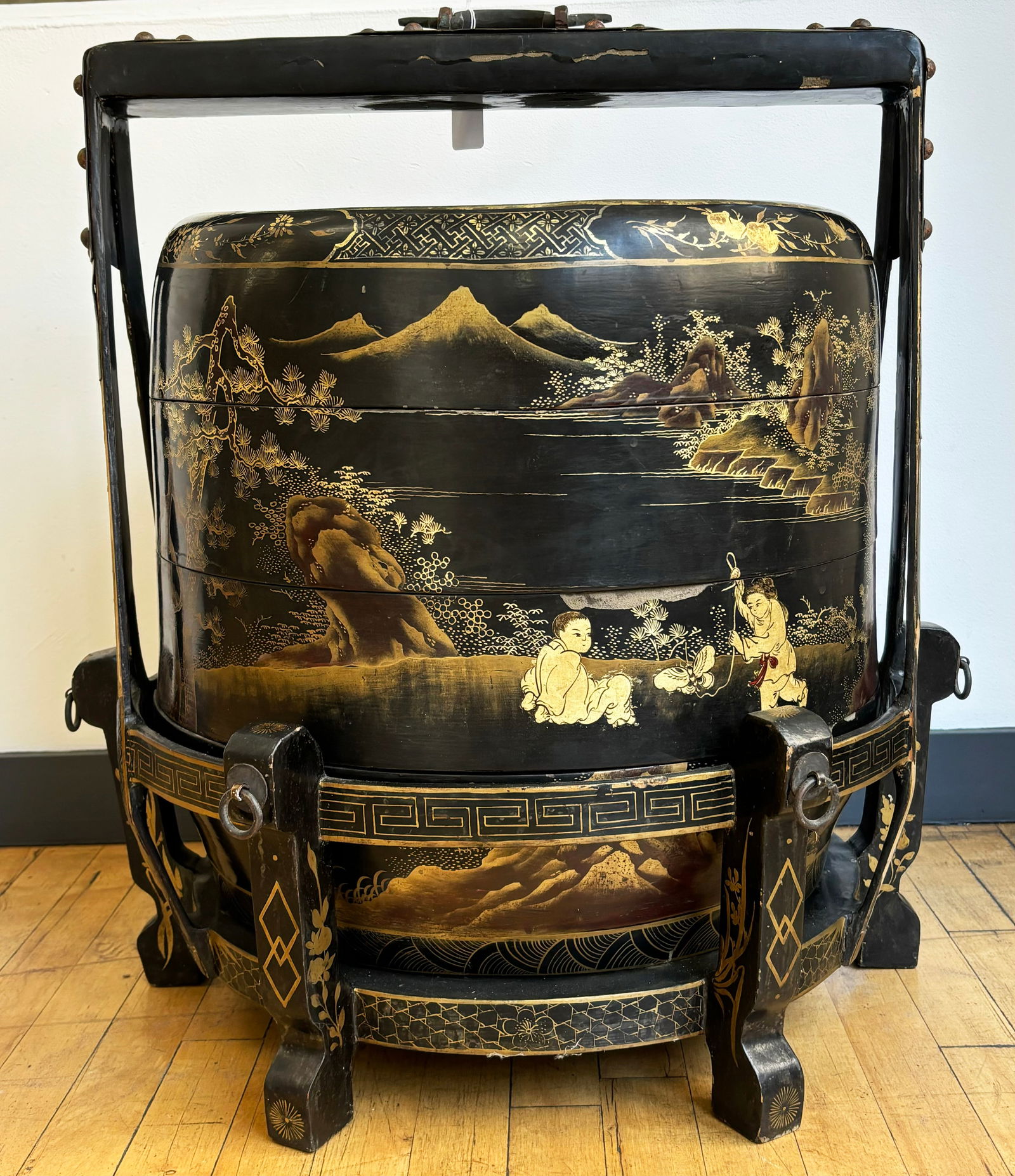 Lg Chinese Black Gold Lacquer Wedding Banquet Box (1 of 9)