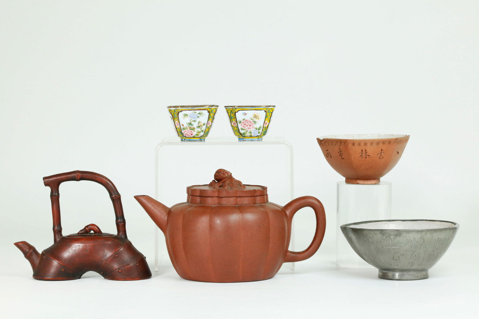 4 Chinese Yixing Zisha Wares Pr Canton Enamel Cups (1 of 7)