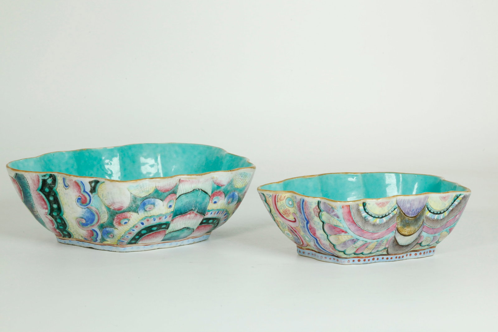 2 Chinese 19th C Nesting Butterfly Porcelain Bowls (1 of 7)