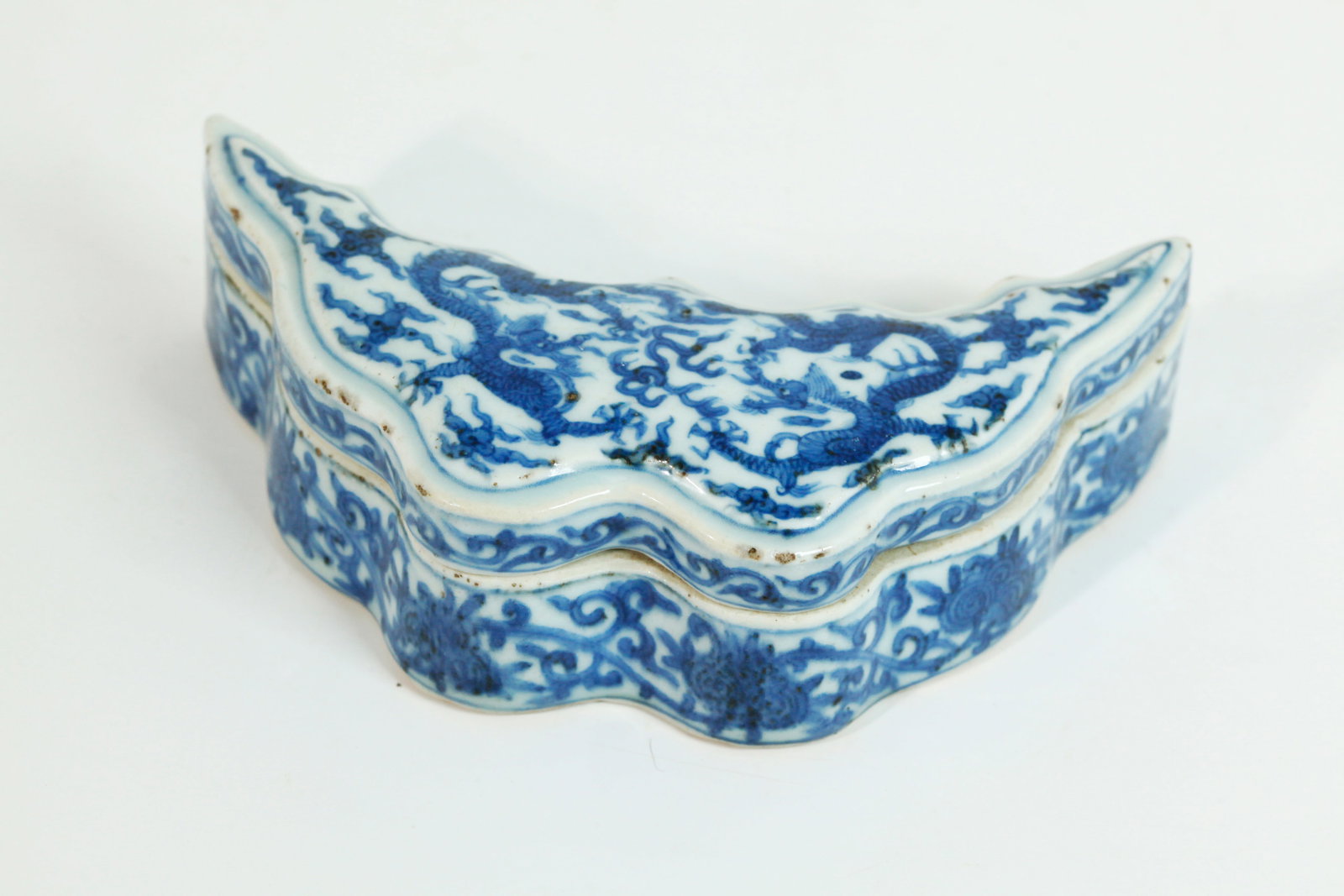 Chinese Blue & White Porcelain Bat Shaped Box (1 of 7)