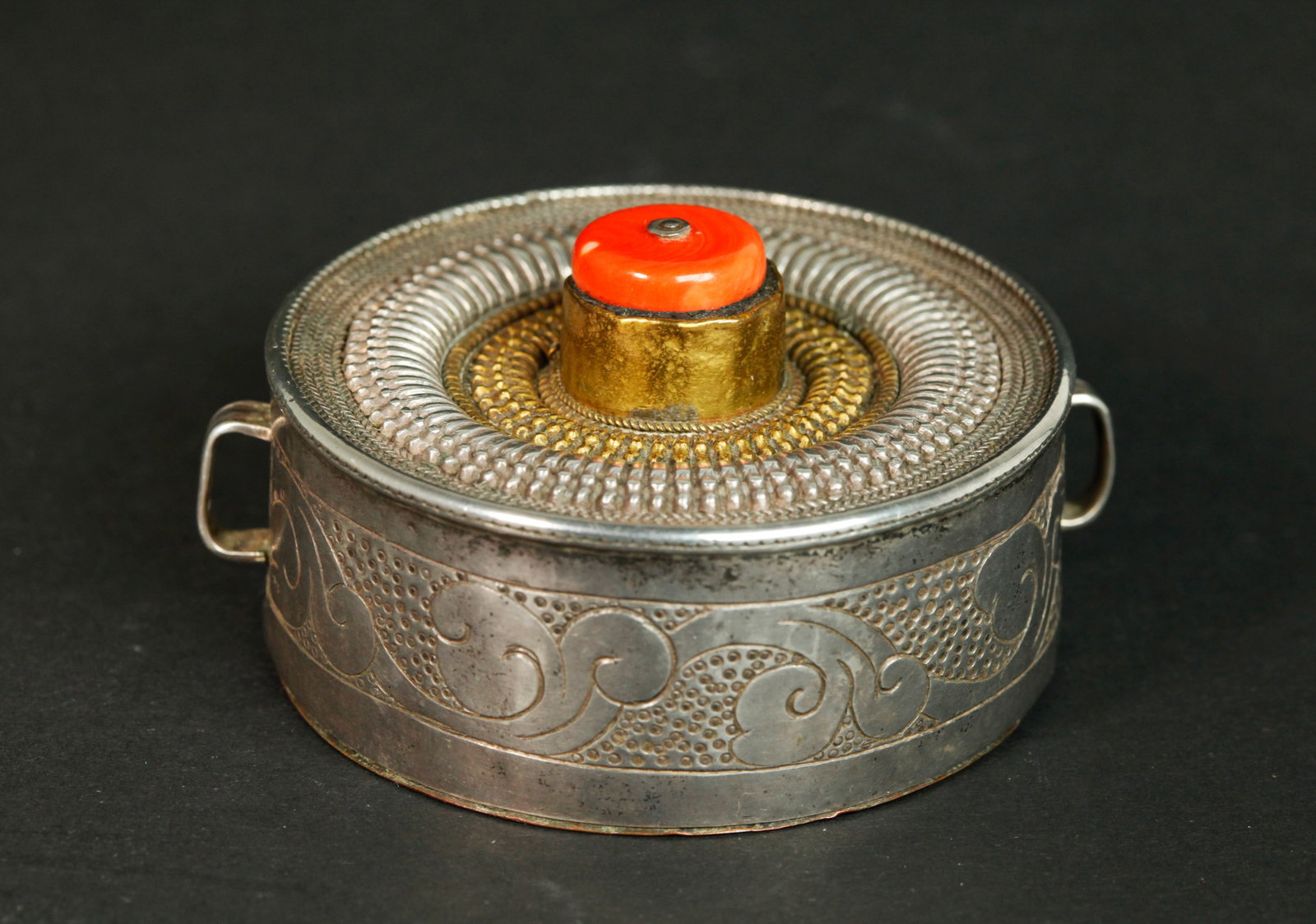 Tibetan Antique Round Silver Coral Gau Amulet Box (1 of 5)