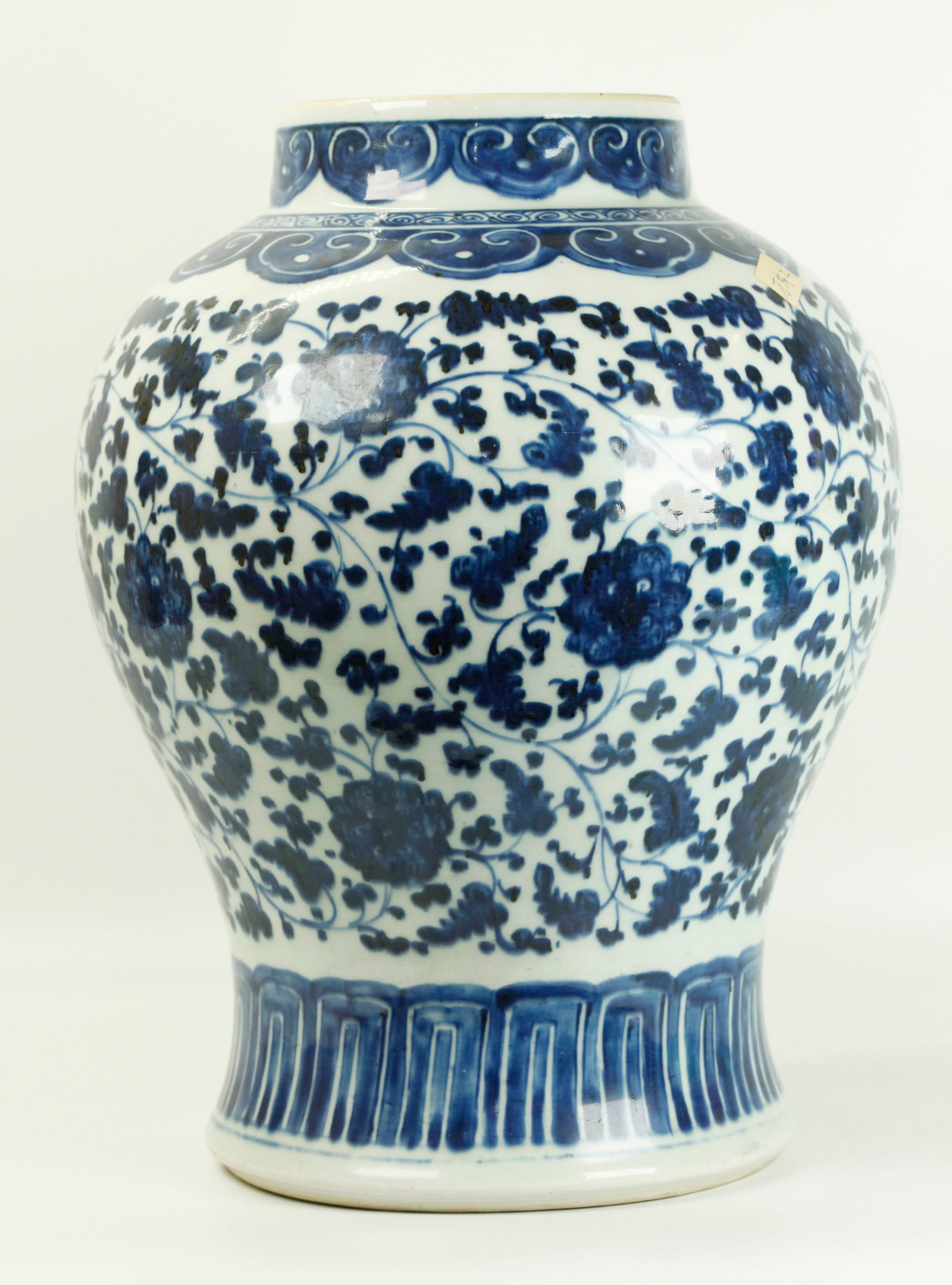Chinese 18th C Blue & White Porcelain Jar (1 of 6)