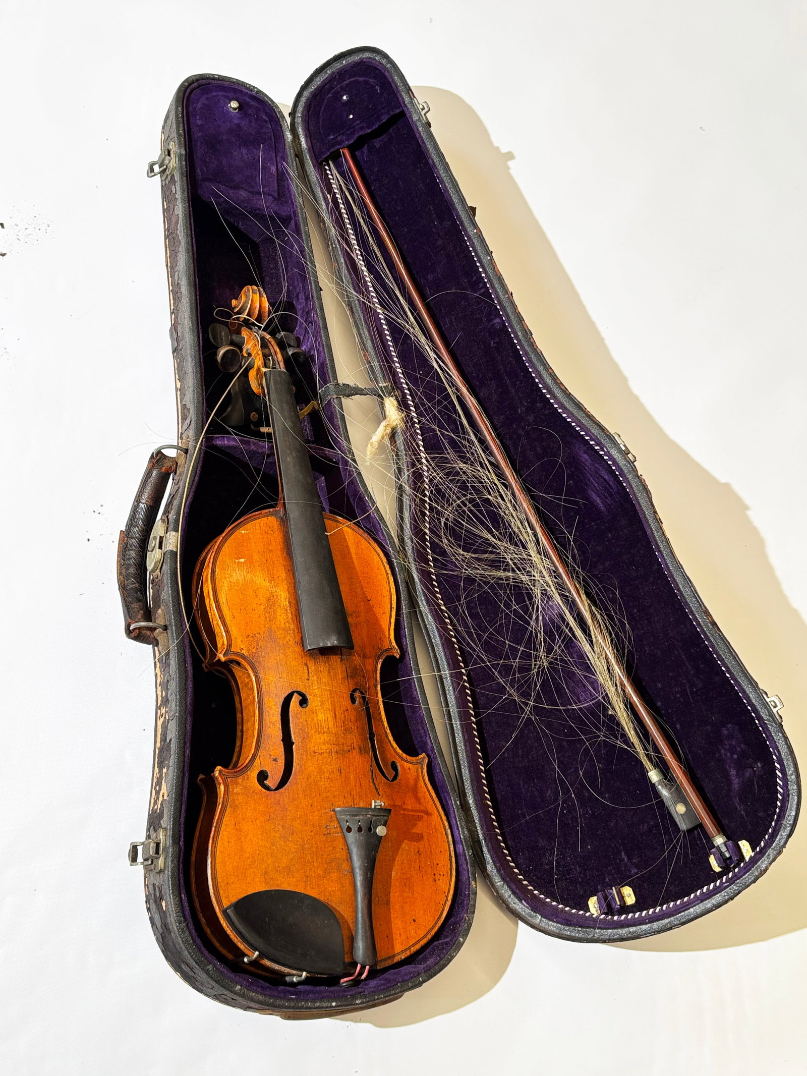 Francois Breton Label Violin; Bow & Case (1 of 12)