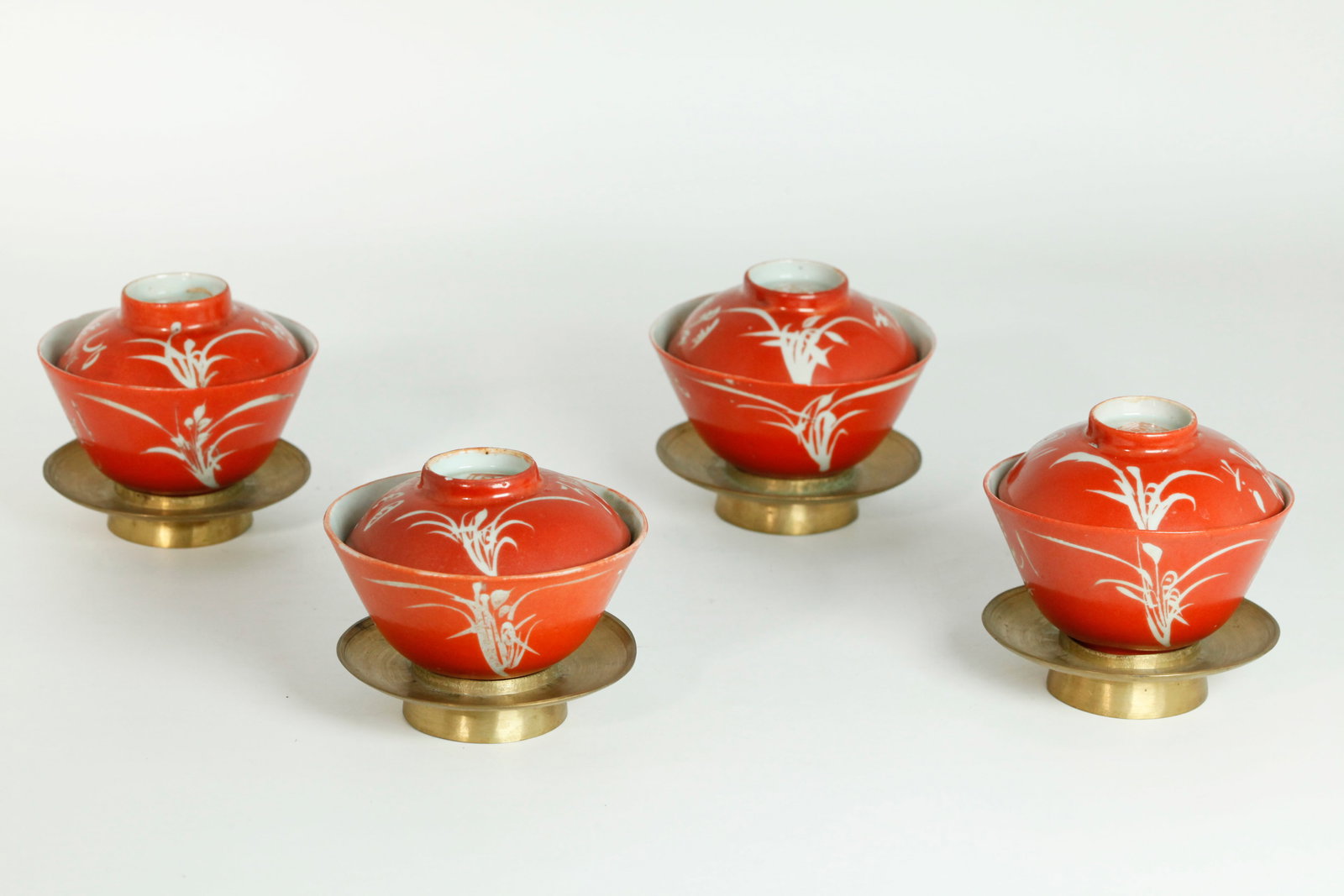 4 Chinese Qing Coral Enamel Porcelain Gaiwan Bowls (1 of 7)