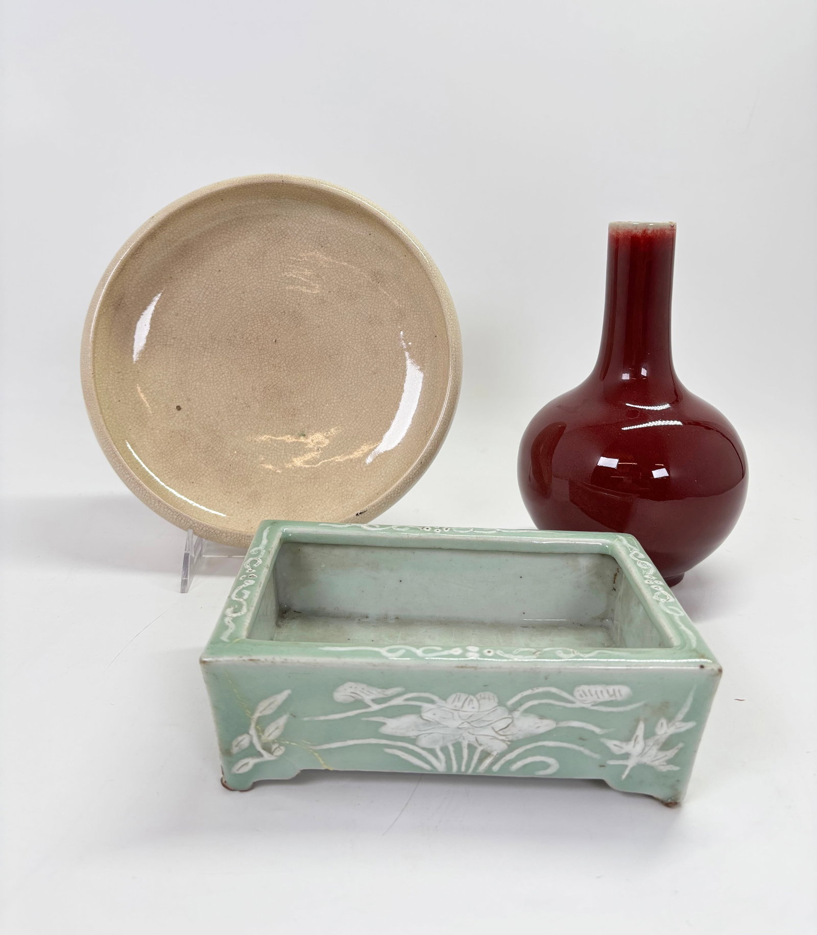 3 Chinese Porcelains; Vase & 2 Planters (1 of 9)