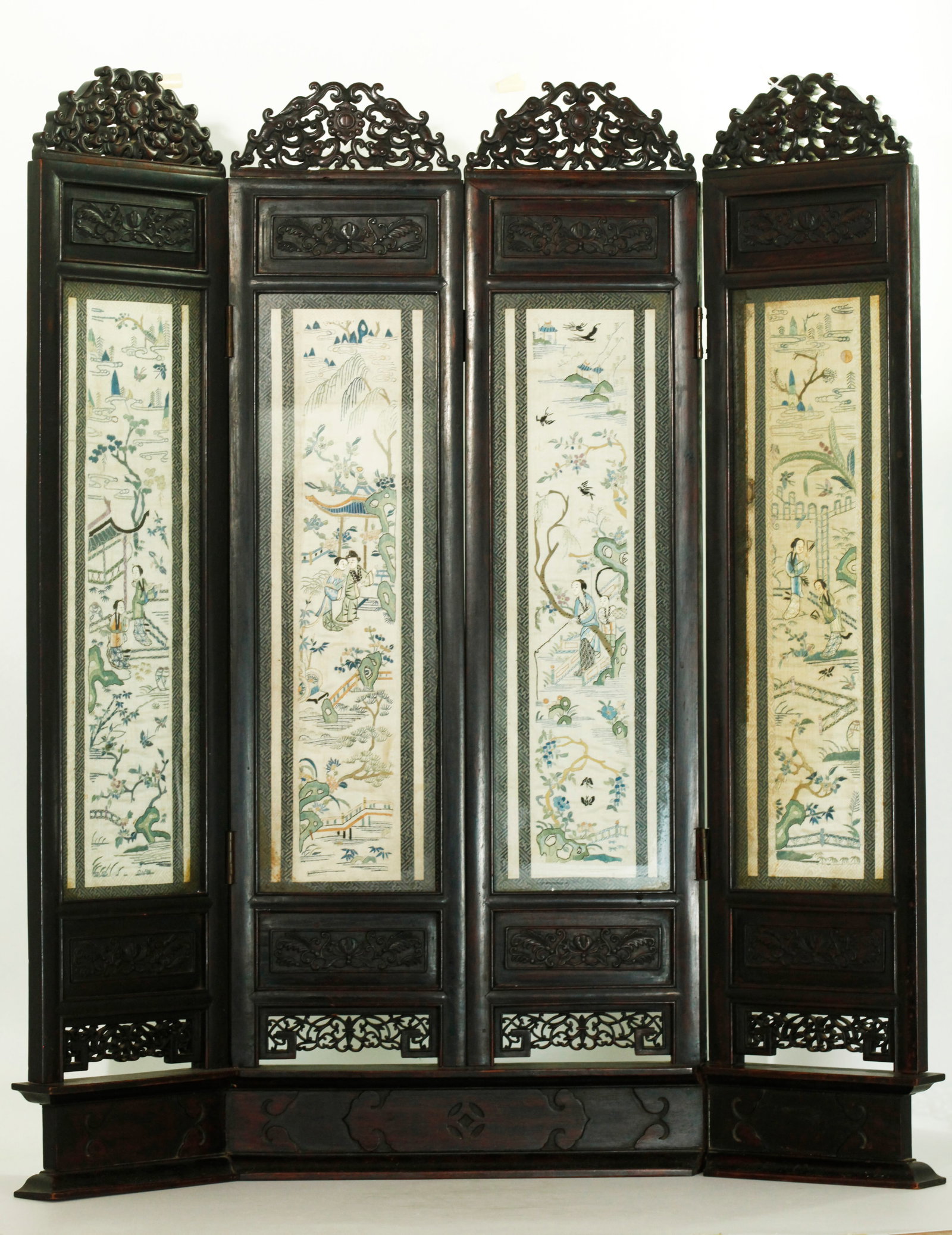 Fine Chinese Embroidery Wood Framed Table Screen (1 of 10)