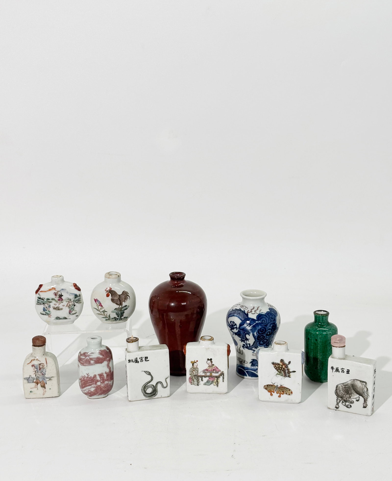 9 Chinese Porcelain Snuff Bottles 2 Meiping Vases (1 of 12)