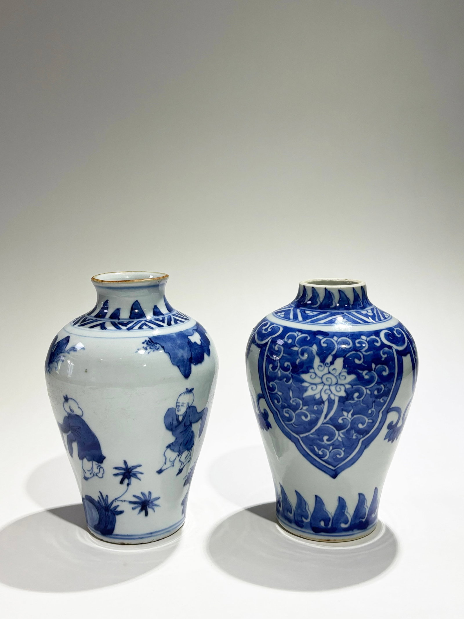 2 Chinese Blue & White Porcelain Vases (1 of 9)