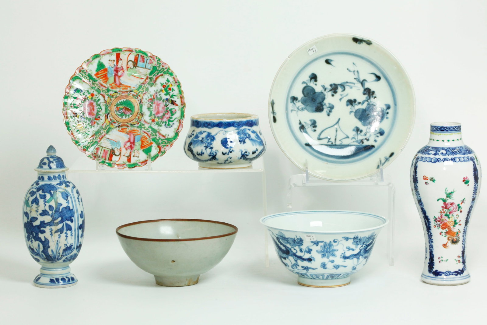 6 Chinese 18/19 C Porcelains 1 Japanese 17 C Plate (1 of 9)