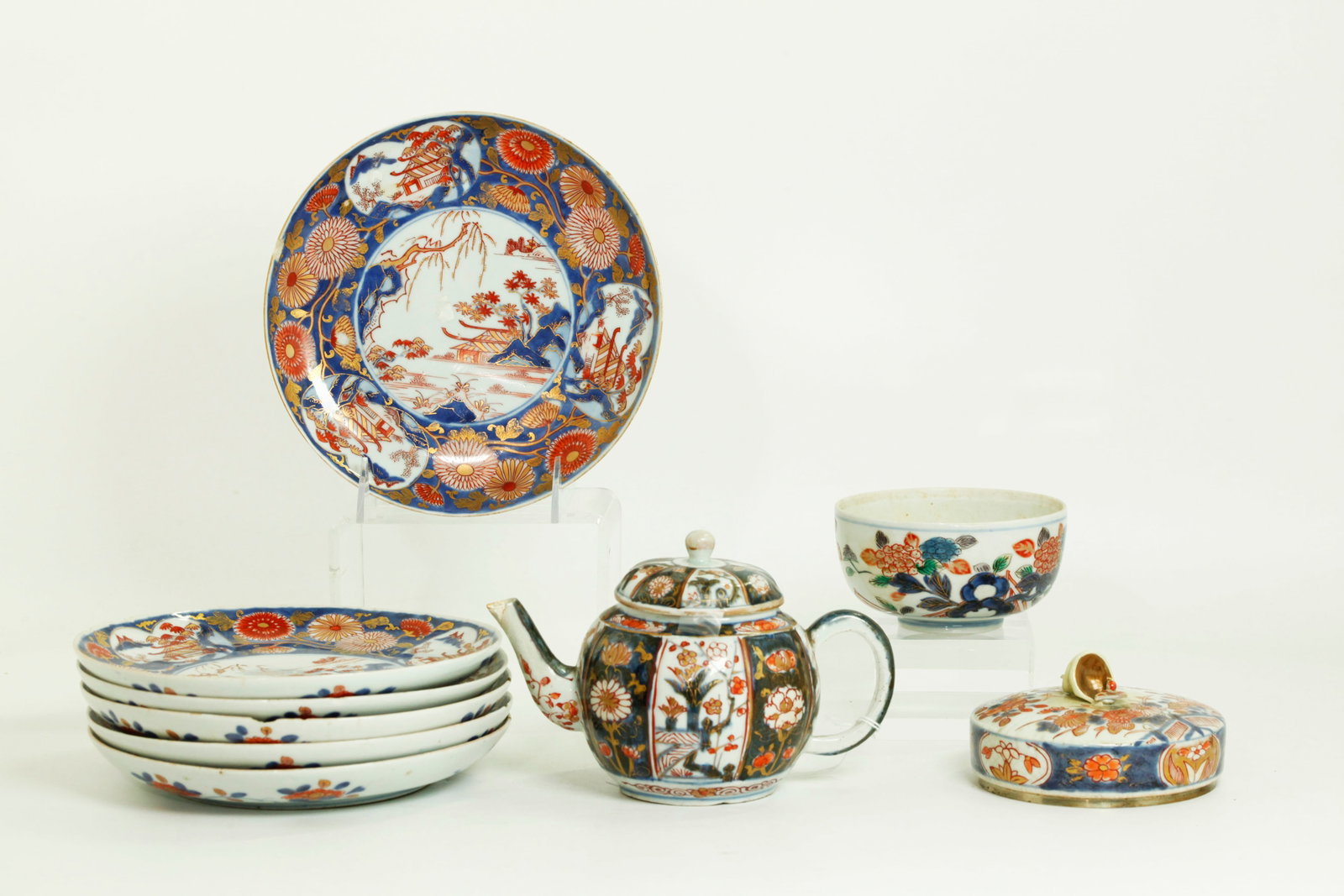 9 Japanese 17th/18th C Arita Imari Porcelains (1 of 8)