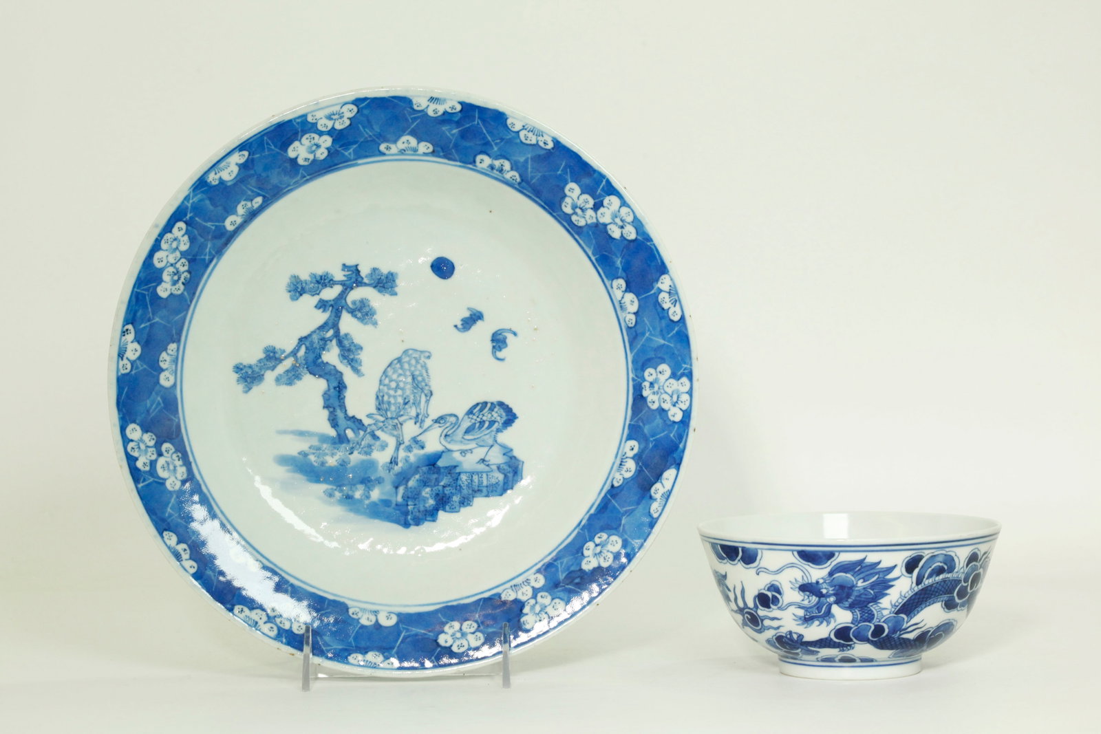 2 Chinese 19 C Blue White Porcelains Plate & Bowl (1 of 5)