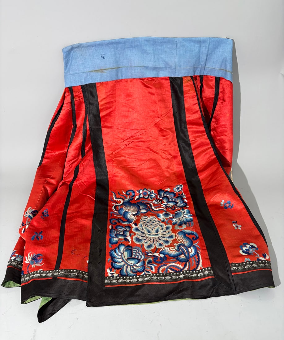 Chinese Qing Blue Embroidered Red Silk Skirt (1 of 7)