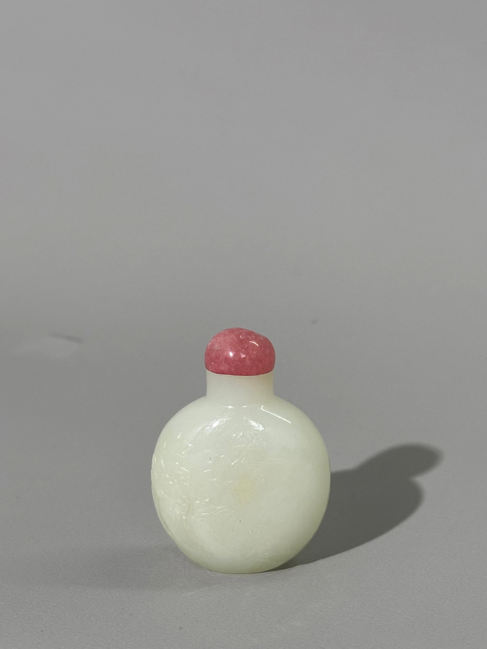 Fine Chinese 18th C Carved White Jade Snuff Bottle (1 of 6)