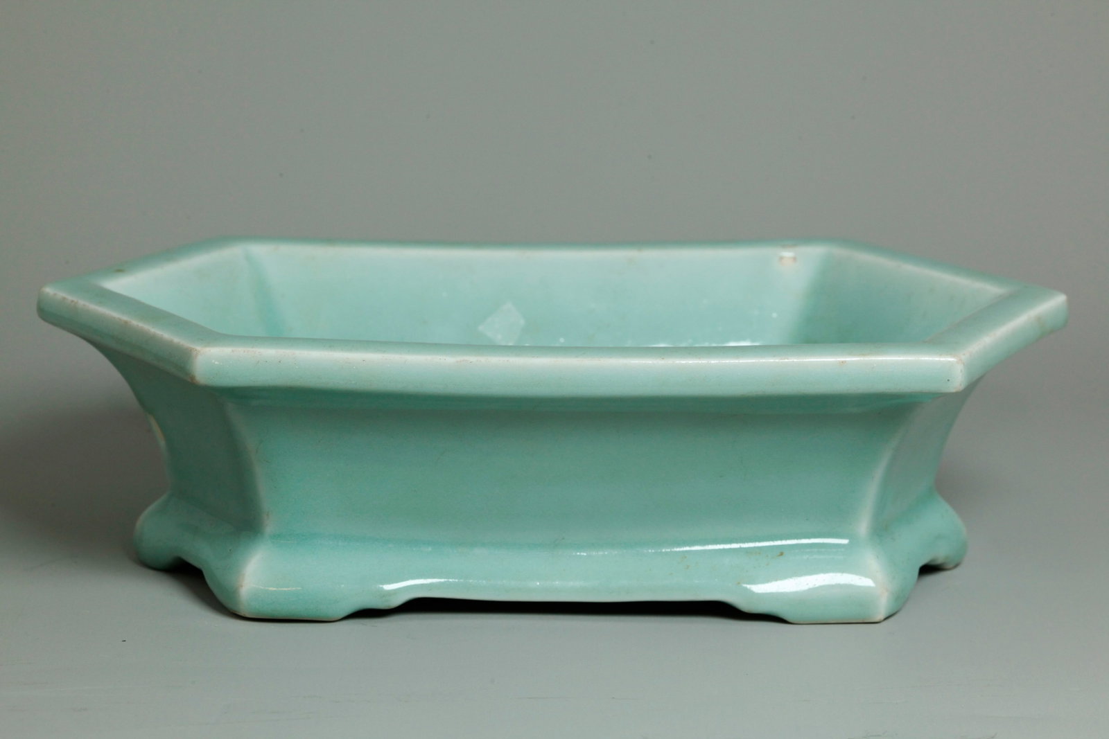 Chinese Qing Celadon Bulb/Bonsai Porcelain Planter: Good Chinese Qing Dynasty hexagonal Pale Celadon Porcelain Planter for bulbs or a bonsai tree with 2 original drainage holes to bottom glazed celadon inside and outside with 6 small feet unglazed. Hei
