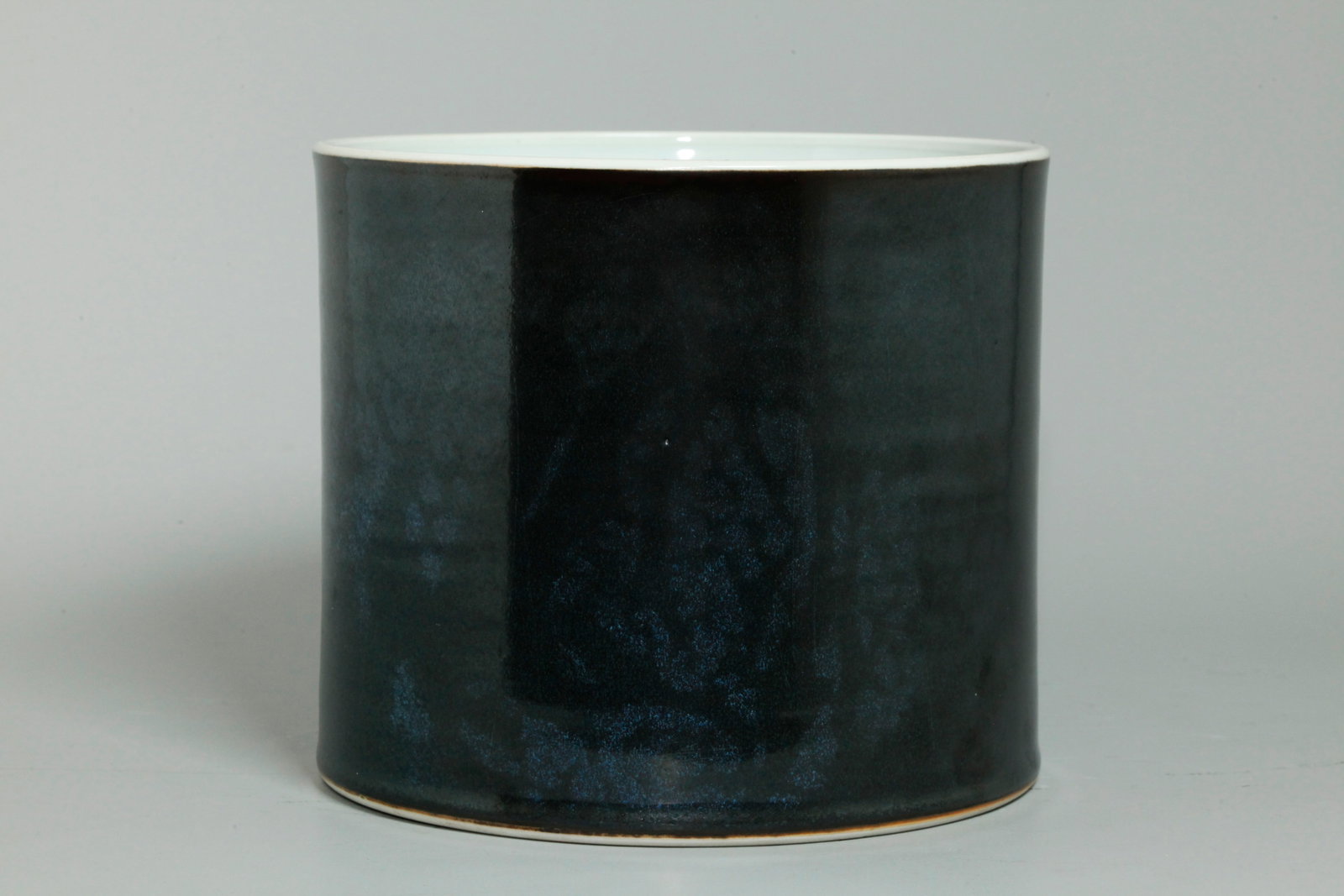 Chinese Porcelain Bitong Brush Pot Black & Flambe (1 of 5)
