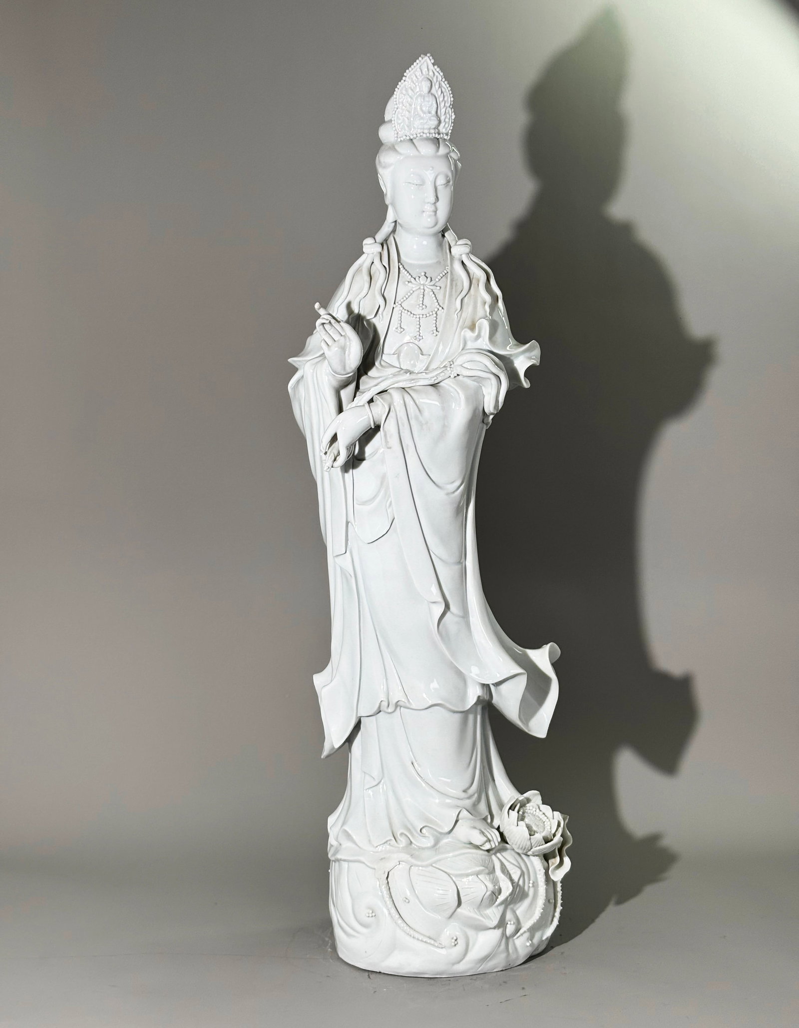Large Chinese Blanc De Chine Guanyin (1 of 8)