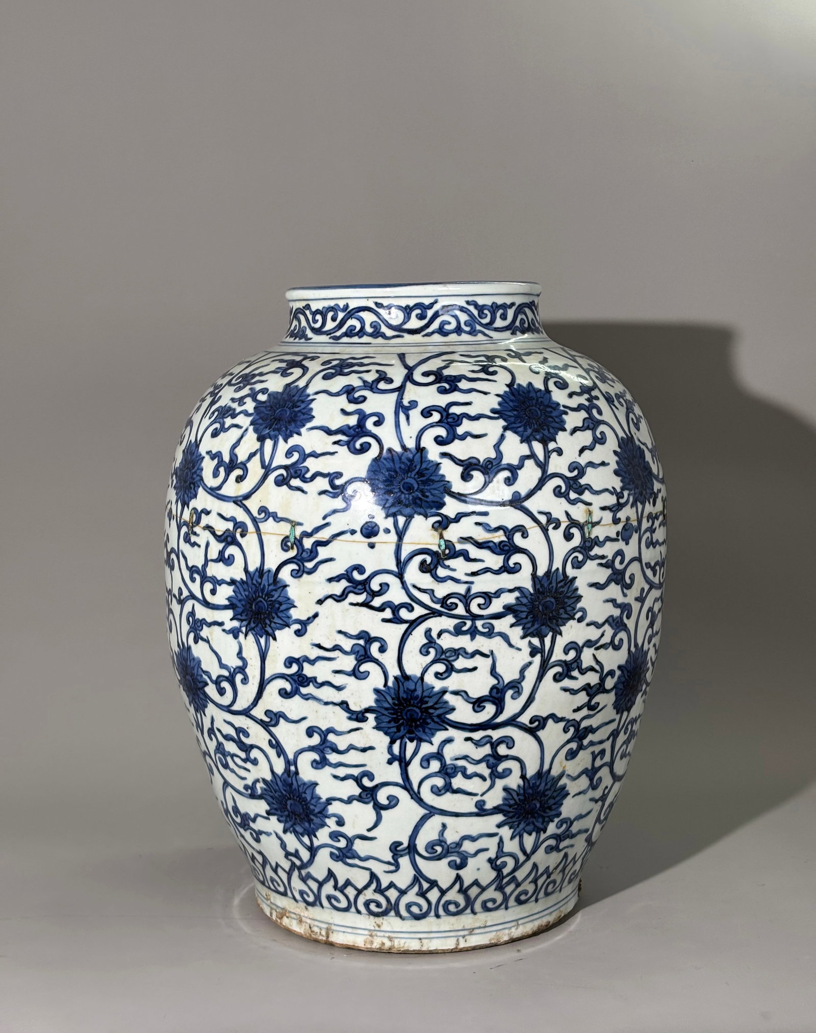 Large Chinese Wanli Blue White Porcelain Lotus Jar (1 of 7)