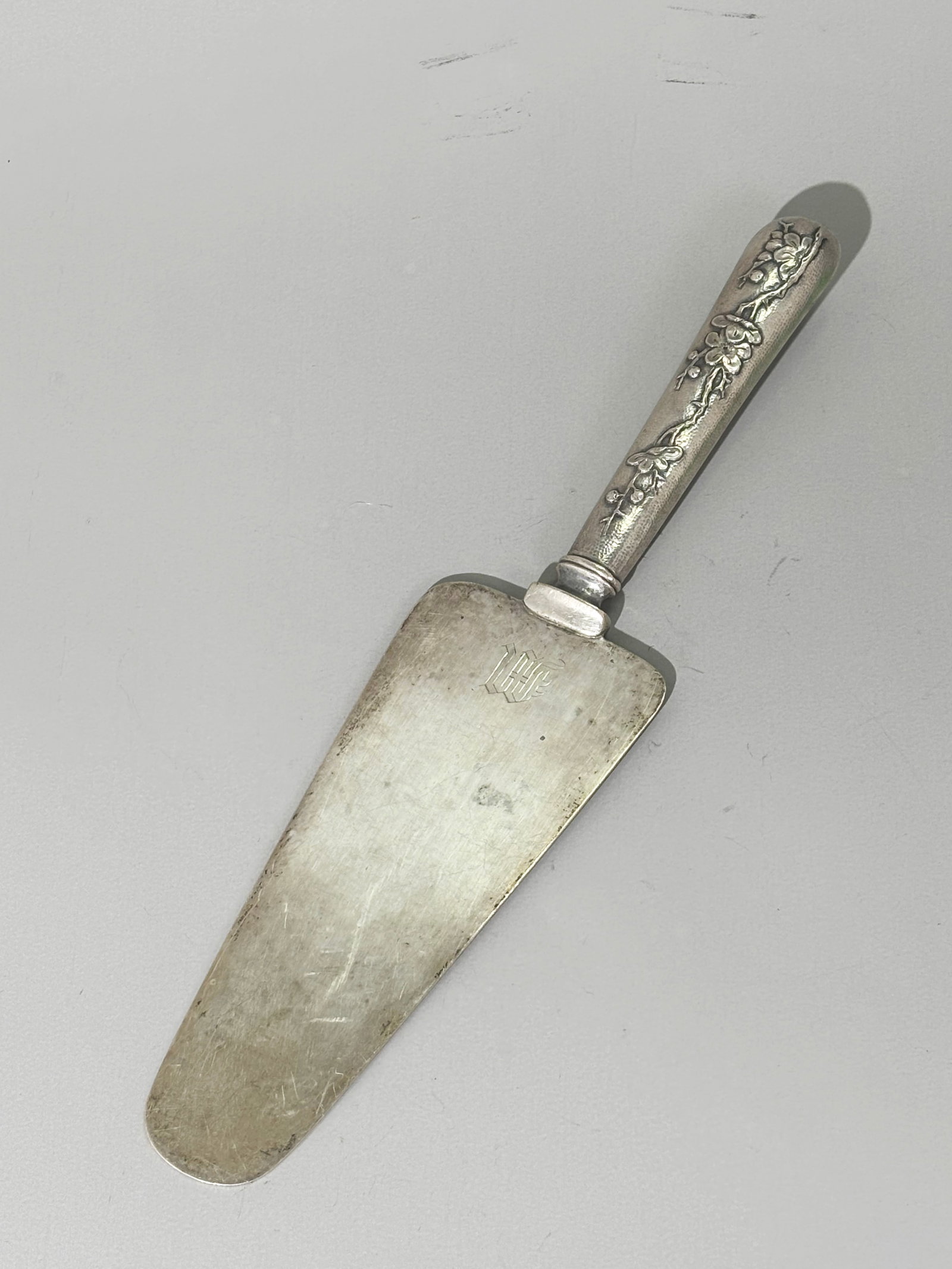 Tuck Chang Chinese 1900 Shanghai Silver Cake Knife (1 of 5)