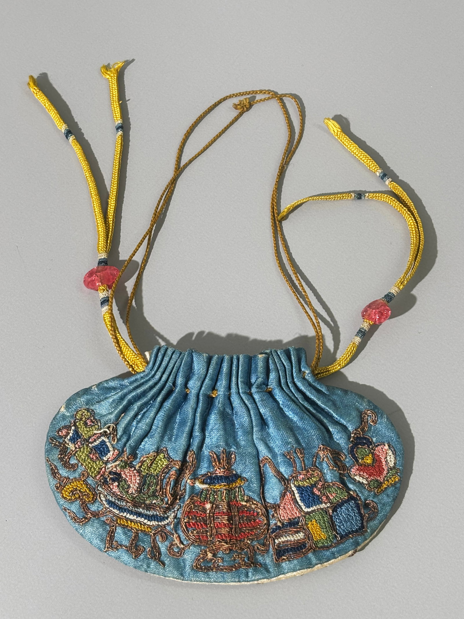 Fine Chinese Qing Embroidered Silk Hanging Pocket (1 of 5)