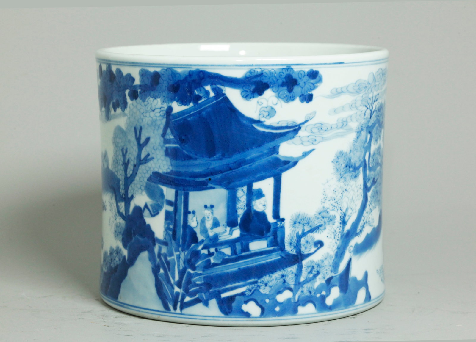 Chinese Blue White Porcelain Bitong Brush Pot: Chinese Blue & White Porcelain Bitong Brush Pot with slightly waisted sides, the concave bottom with a band of glaze at outside edge, then unglazed in a "Bi" ring shape with further recessed & glazed 