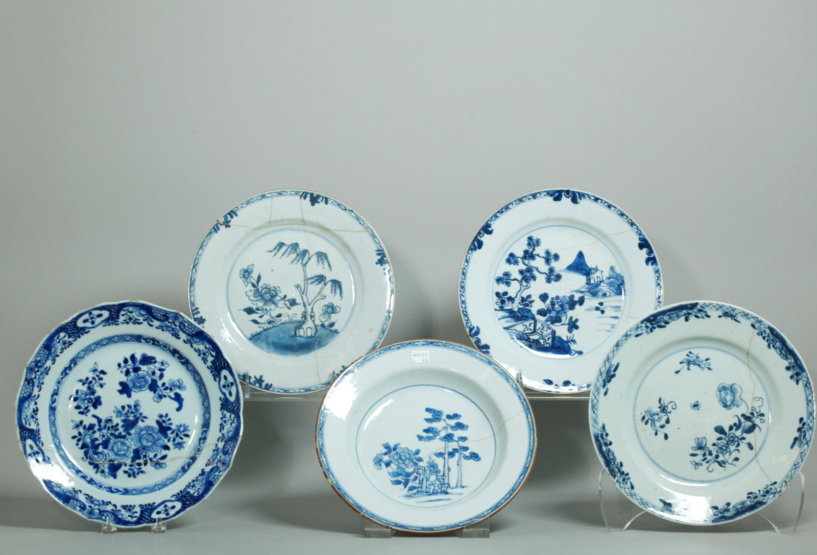 5 Chinese 18 C Blue White Export Porcelain Plates (1 of 7)