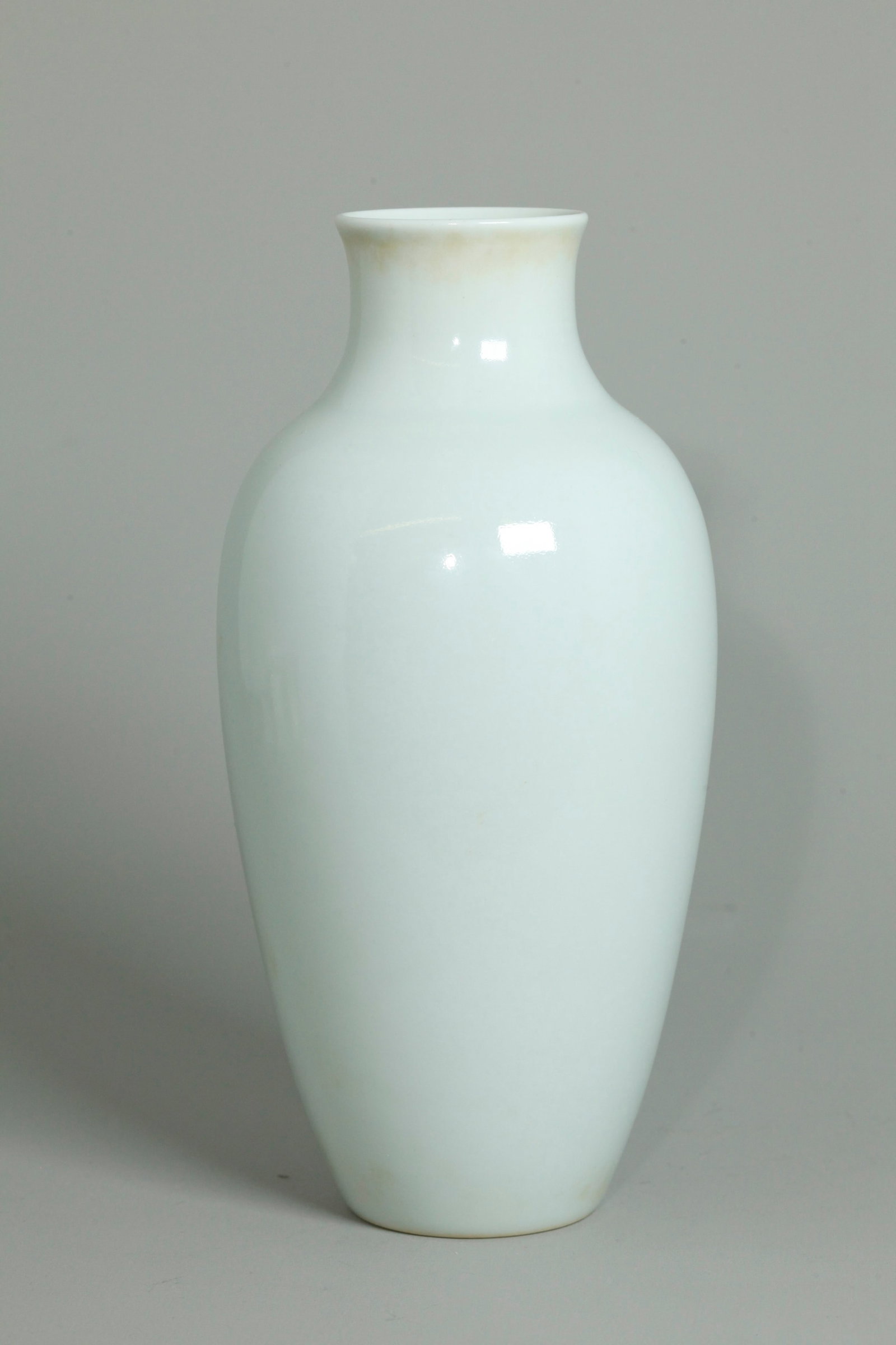 Fine Chinese Clear Glazed Porcelain Vase (1 of 5)
