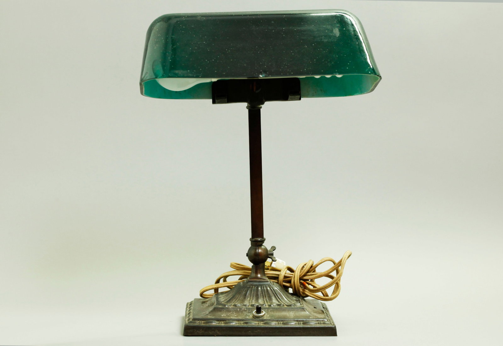 Emeralite Co Daylite Desk Lamp With Lift Off Shade (1 of 6)