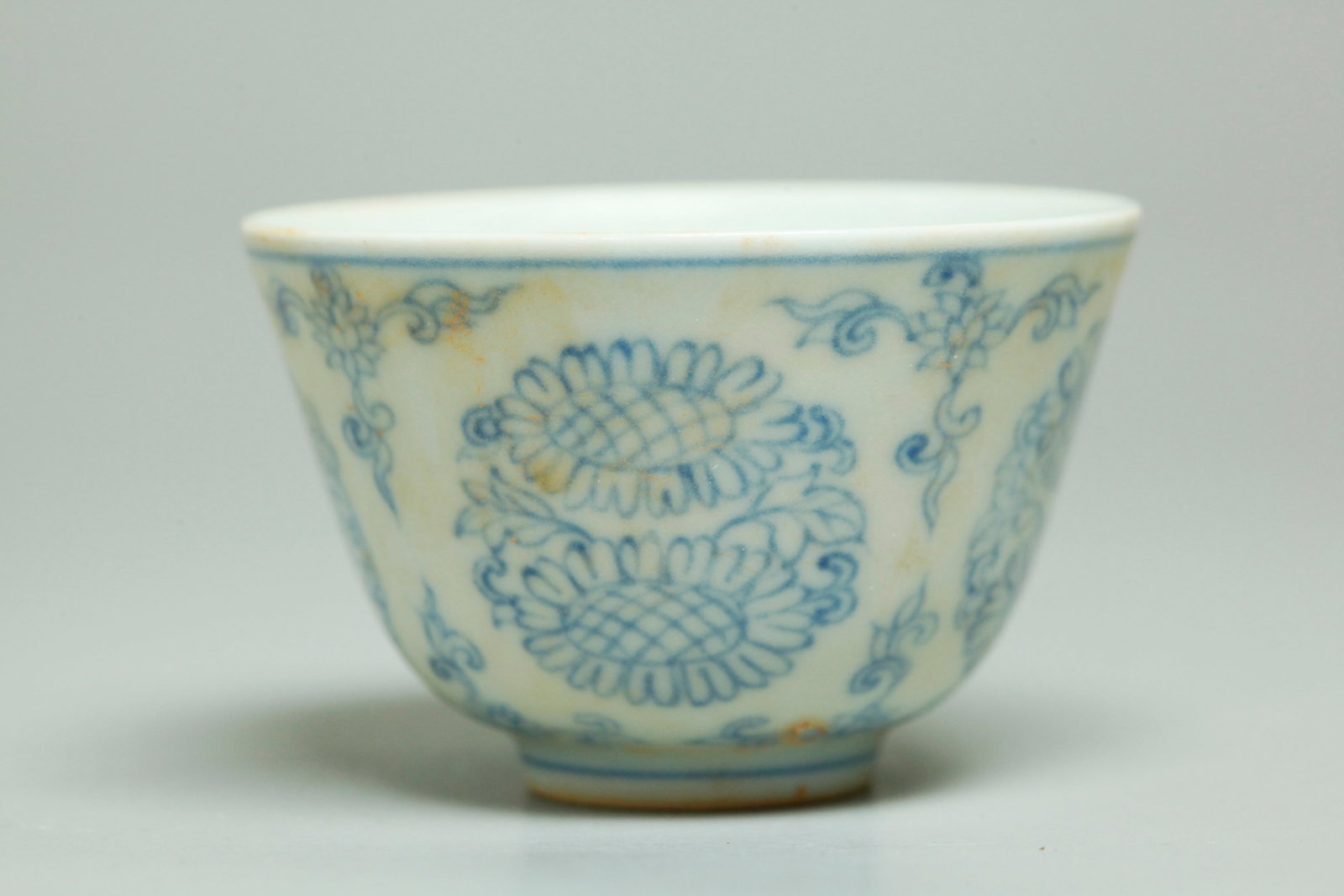 Chinese Underglaze Blue Porcelain Small Cup (1 of 6)
