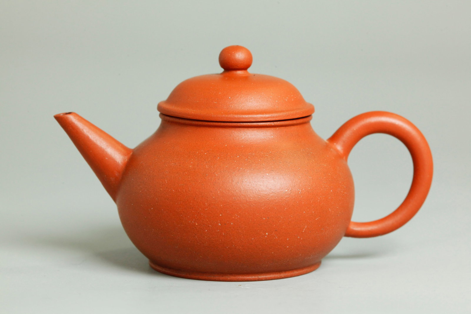 Fine Sm Chinese 19 C Yixing Zisha Standard Teapot: Fine Small Chinese 19th Century Yixing Zisha Standard Teapot with straight spout up to mouth and handle height, single hole to inside base of spout and deep inside cover edge, the recessed base with i