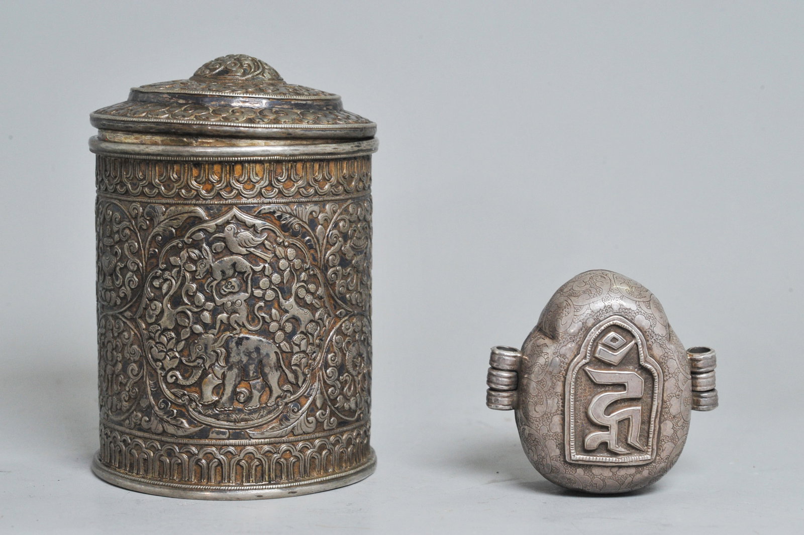 2 Fine Tibetan Silver Devotional Boxes Gao & Tube (1 of 6)