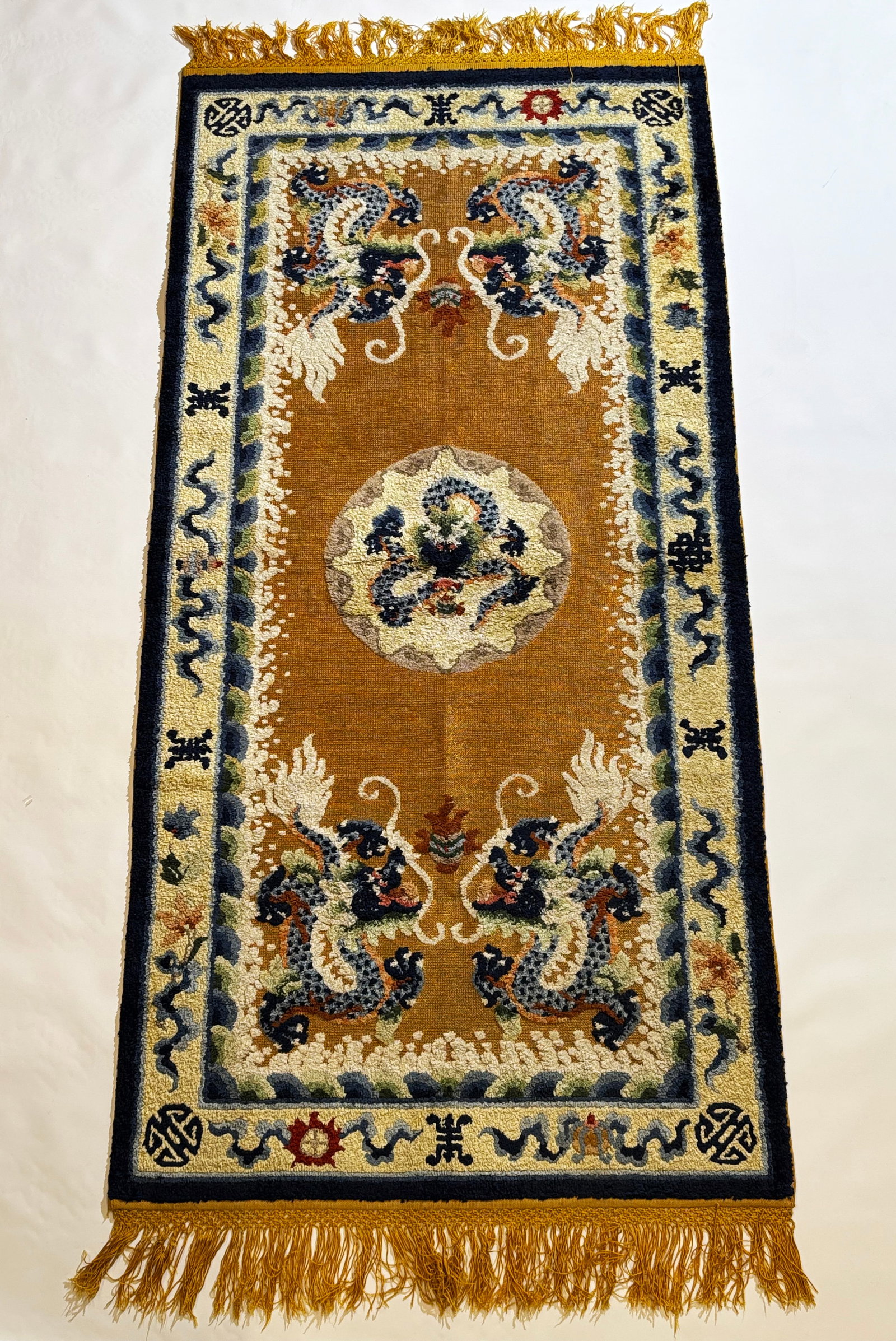Fine Chinese Silk & Gold Dragon Carpet (1 of 5)