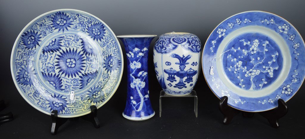 4 Chinese B & W Porcelain Items: 4 Chinese B & W Porcelain Items; the first a good 18th century plate in the hawthorn pattern; the second a good 18th century jar; the third a hawthorn pattern beaker vase; the fourth a large plate. Di