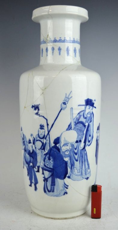 Christie's - Kangxi B & W Porcelain Rouleau Vase (1 of 10)